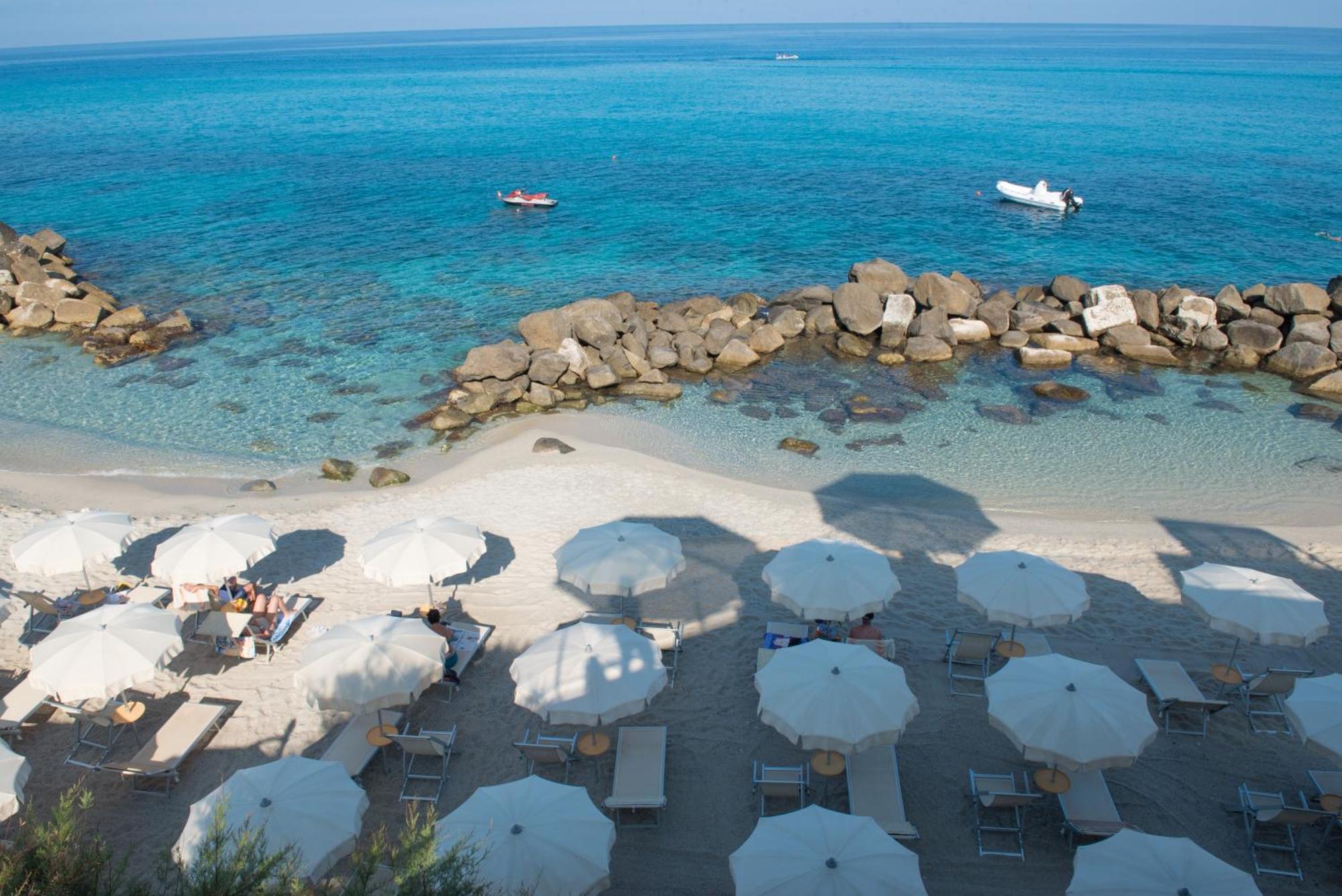 Baia Del Godano Resort & Spa Capo Vaticano Exterior photo