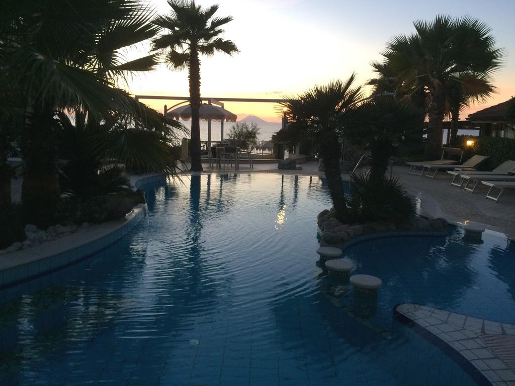 Baia Del Godano Resort & Spa Capo Vaticano Exterior photo